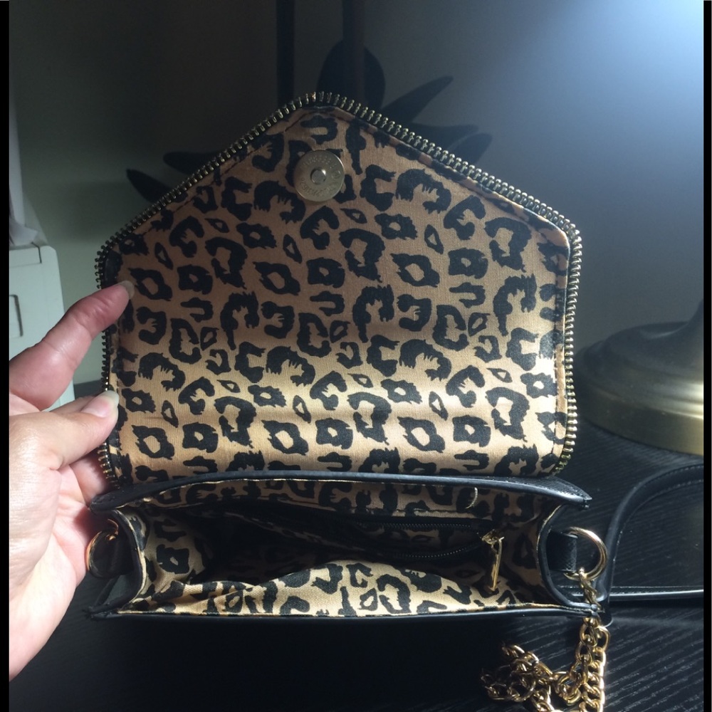Purse - Picture 2 of 3